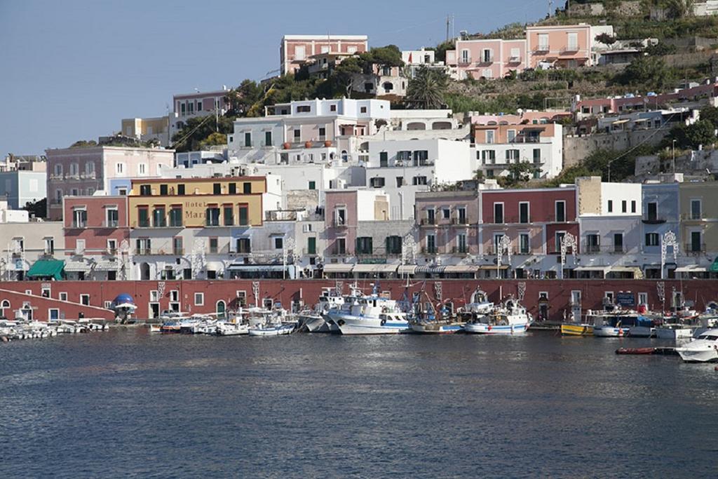 Raffaele Appartement Ponza Kamer foto